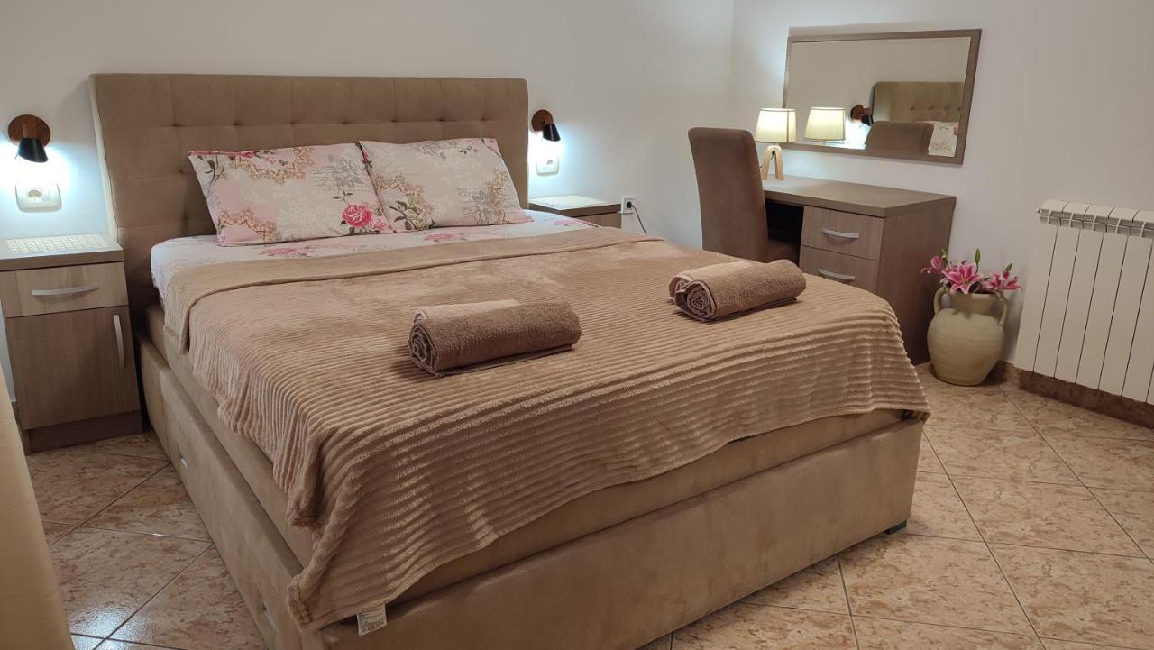 Apartments Familia Budva Eksteriør billede