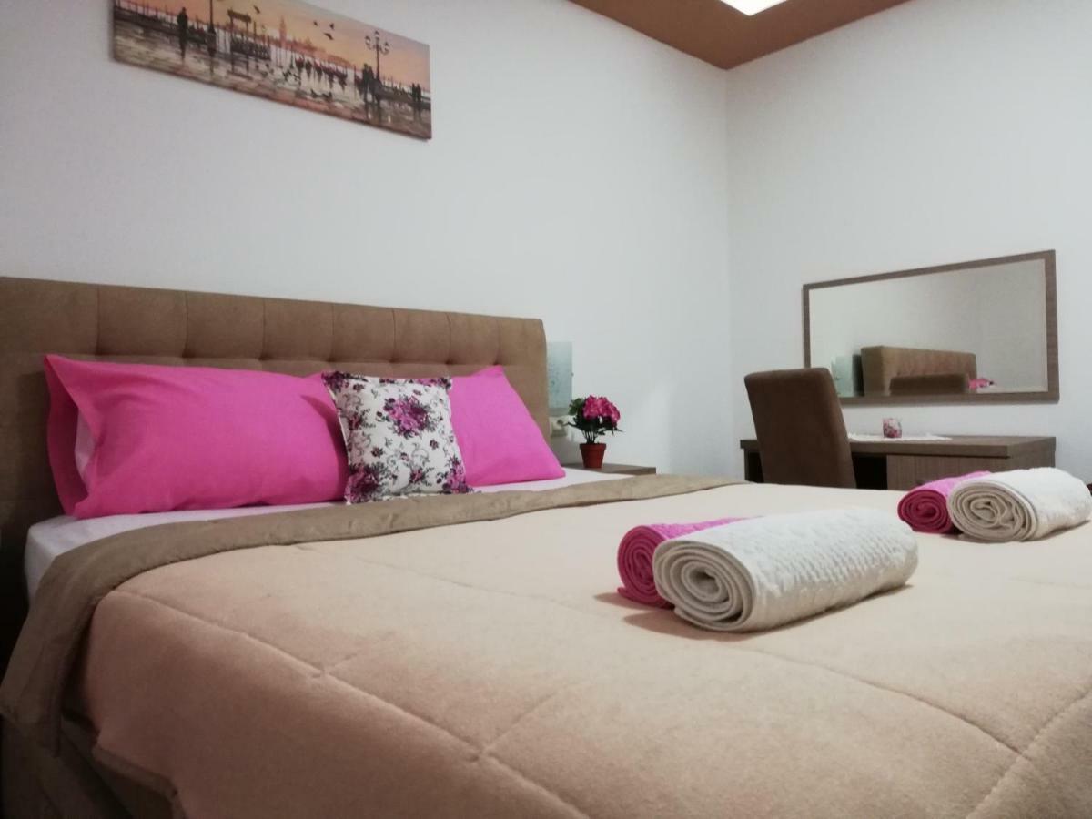 Apartments Familia Budva Eksteriør billede