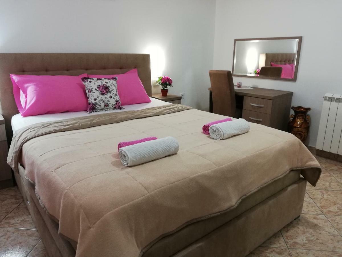 Apartments Familia Budva Eksteriør billede